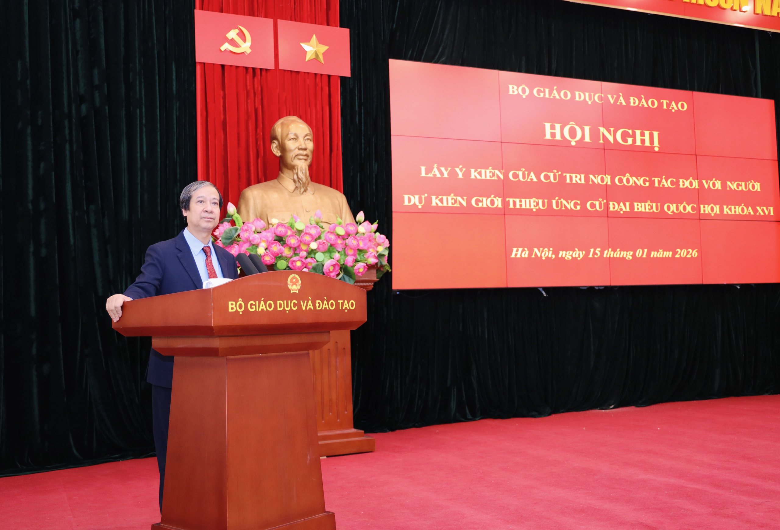 Giới thiệu Bộ trưởng Bộ GD&ĐT ứng cử ĐBQH khóa XVI- Ảnh 2.