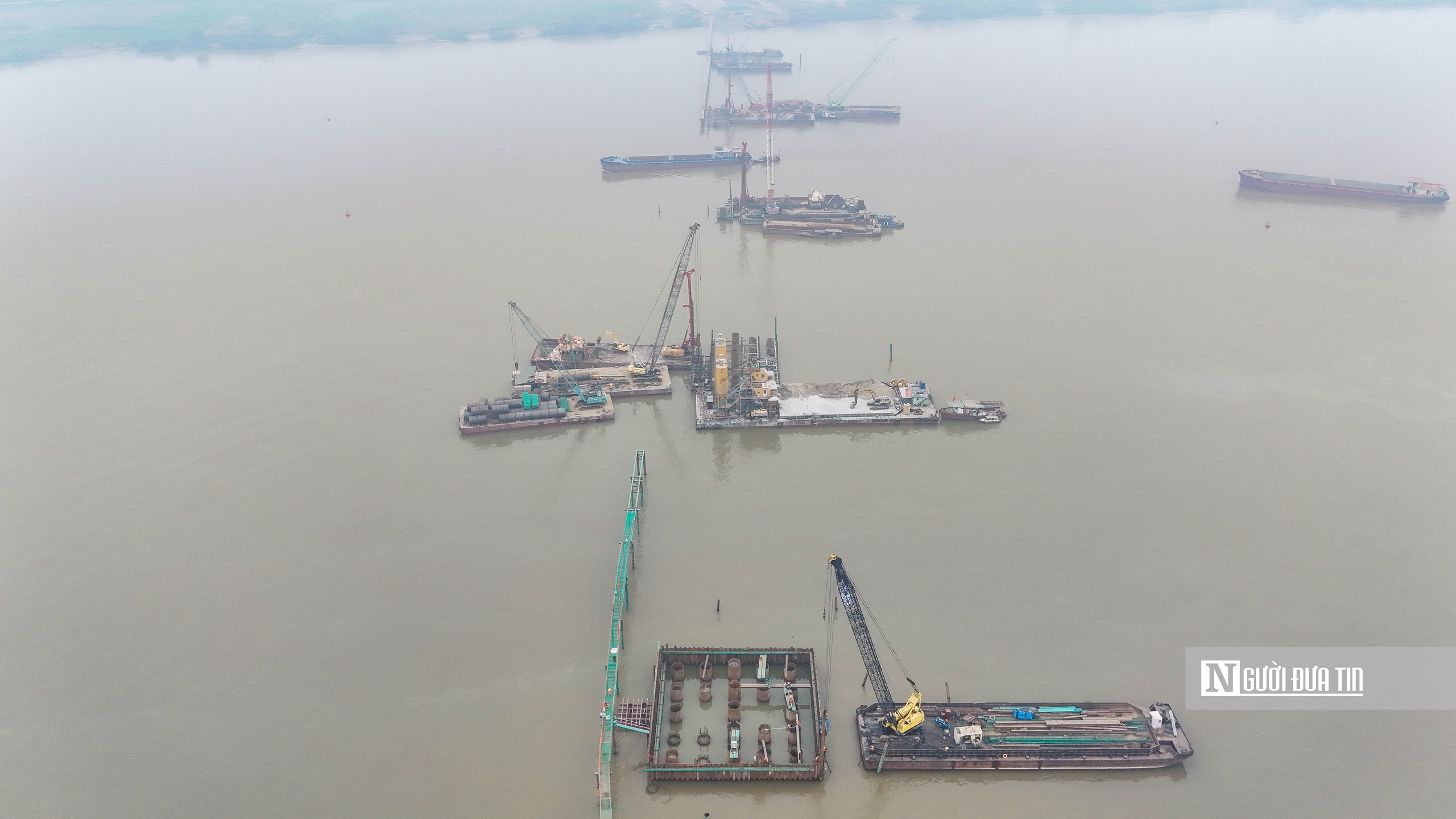 Hà Nội: Cận cảnh thi công 7 cây cầu vuợt sông Hồng - Ảnh 14.