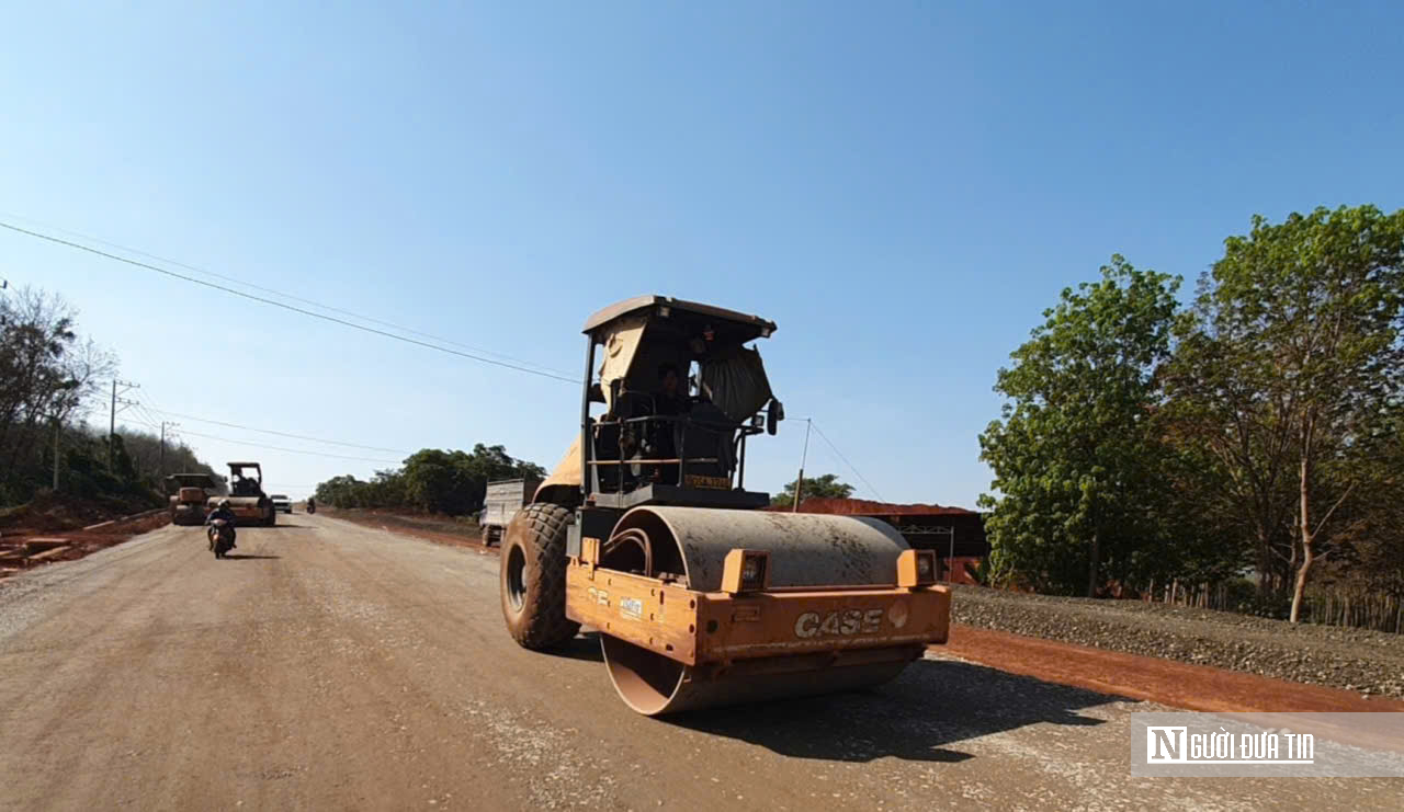 Hối hả trên công trường ĐT.753, khơi thông động lực phát triển vùng- Ảnh 2.