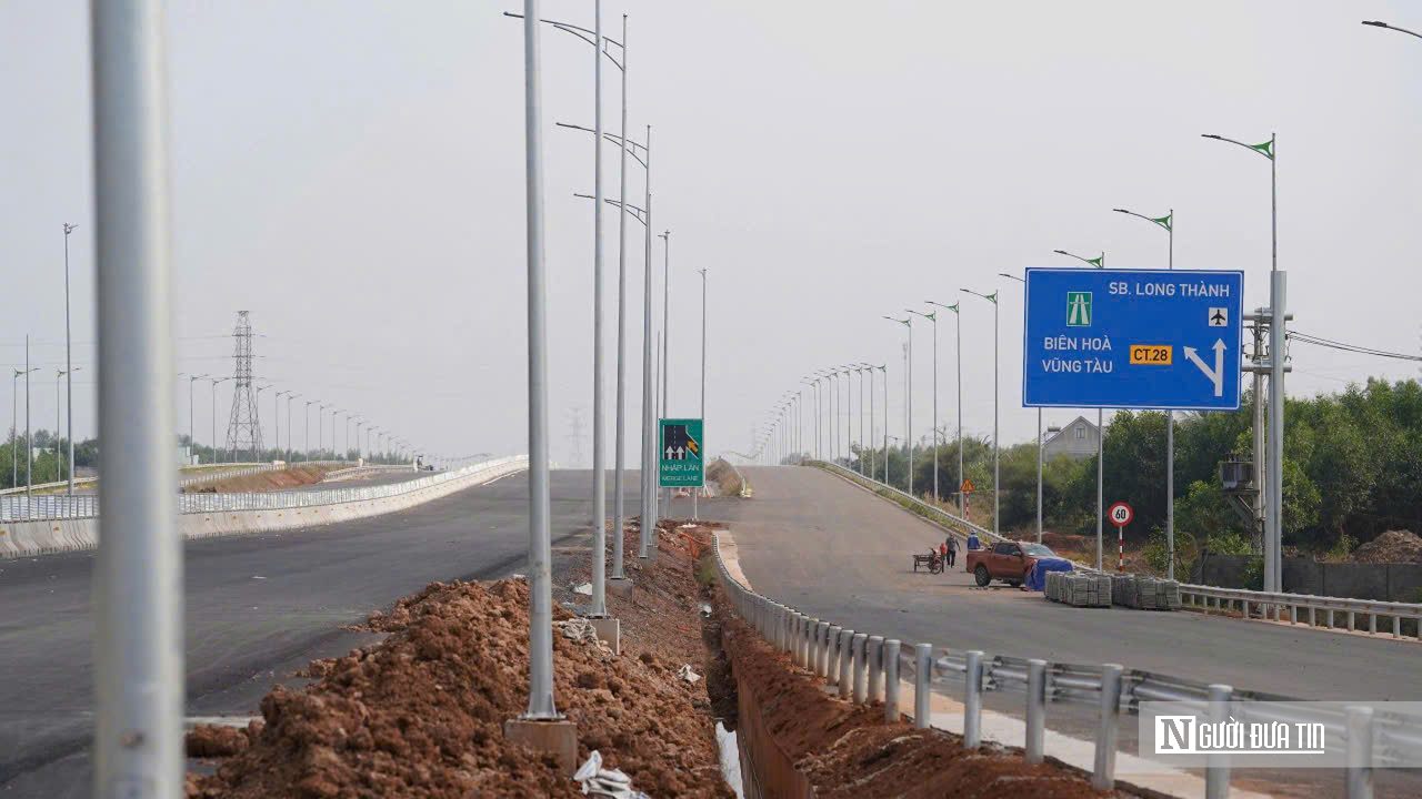 Cao tốc Biên Hòa – Vũng Tàu gấp rút tháo gỡ vướng mắc để thông xe tạm trước Tết 2026- Ảnh 2.