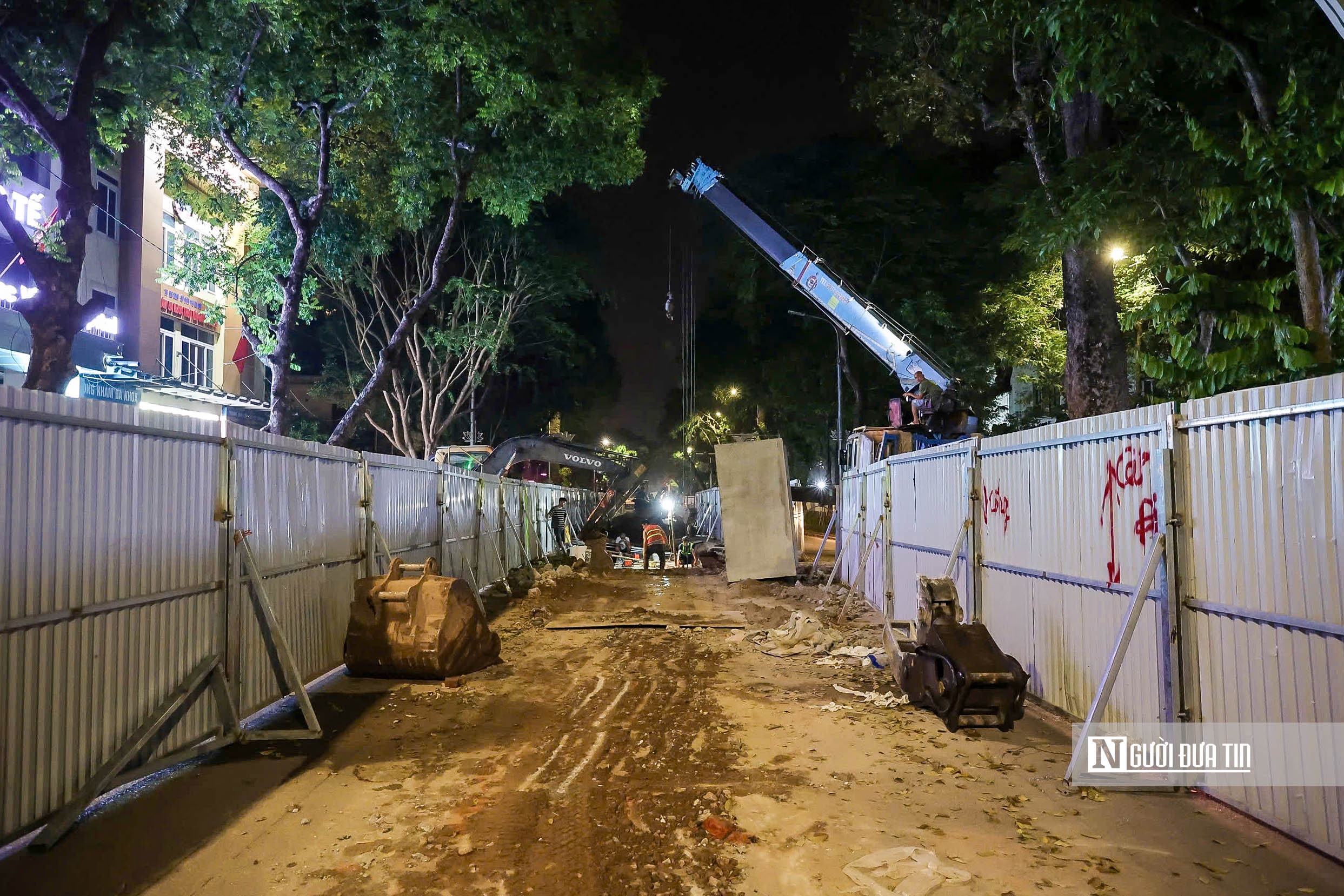 Cận cảnh thi công xuyên đêm công trình chống ngập ở Hà Nội- Ảnh 8.