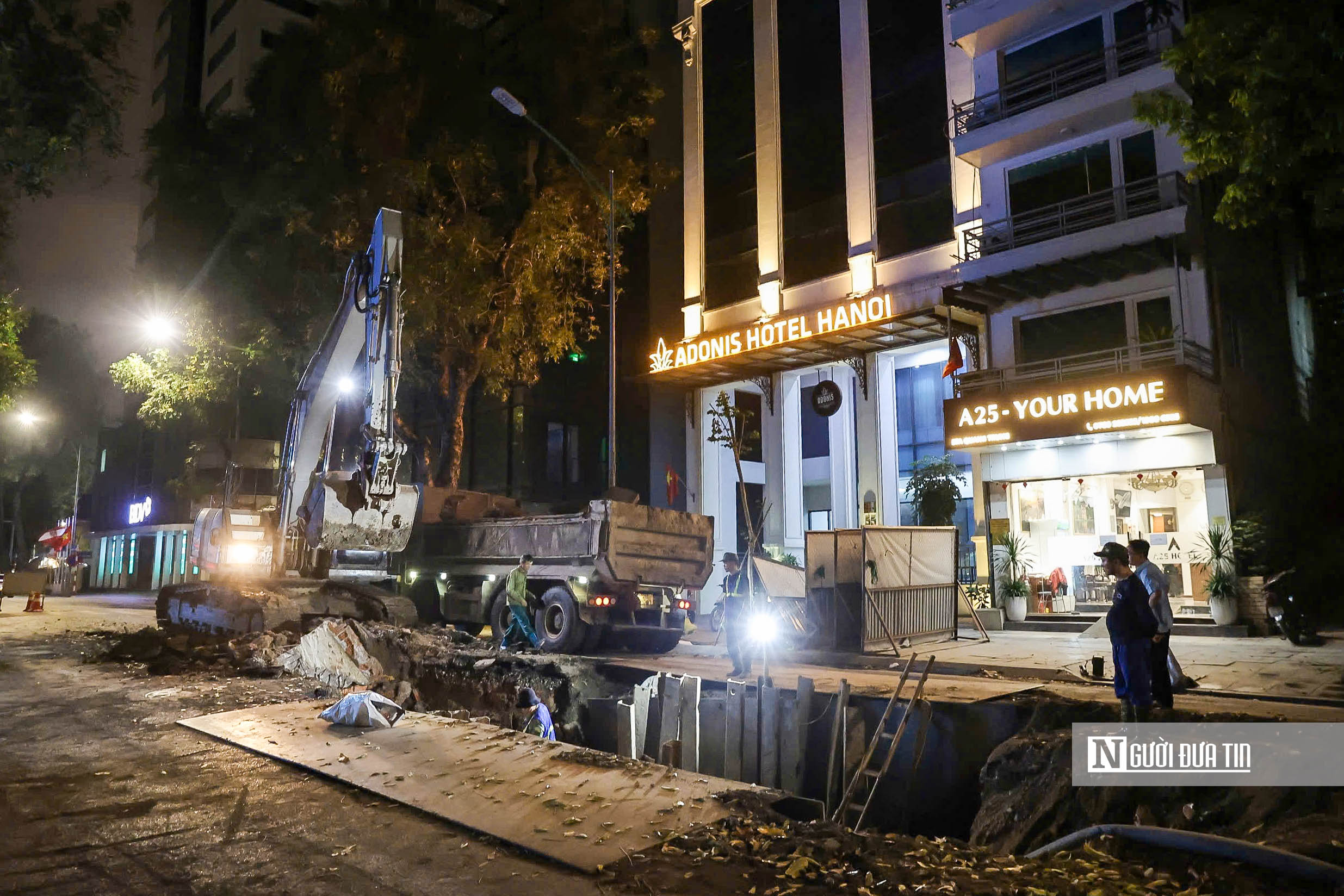 Cận cảnh thi công xuyên đêm công trình chống ngập ở Hà Nội- Ảnh 10.